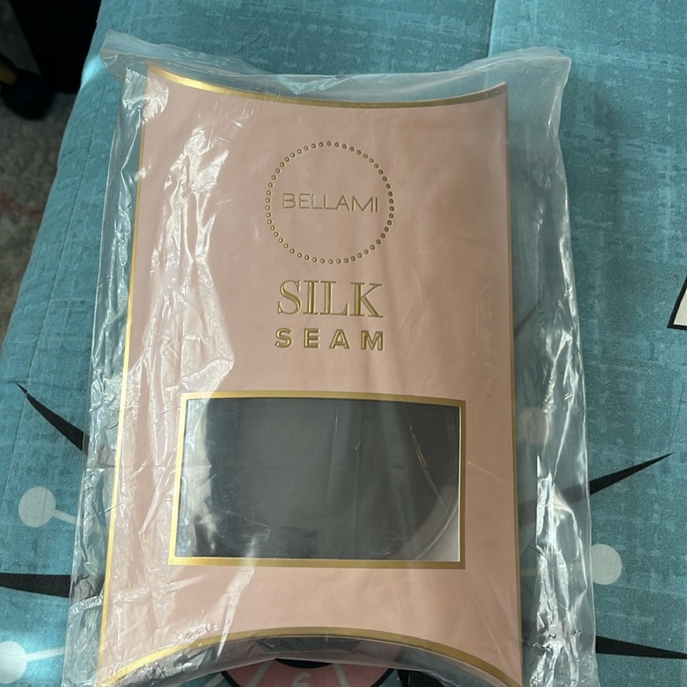 Bellami silk seam hair extensions 16” new